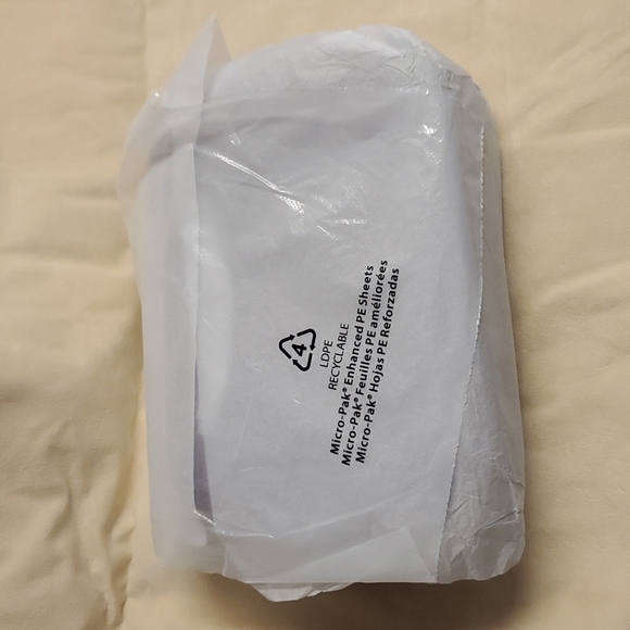 Marc Jacobs The Moto Shot BURGUNDY Model H115L01FA21-618 - Picture 7 of 7